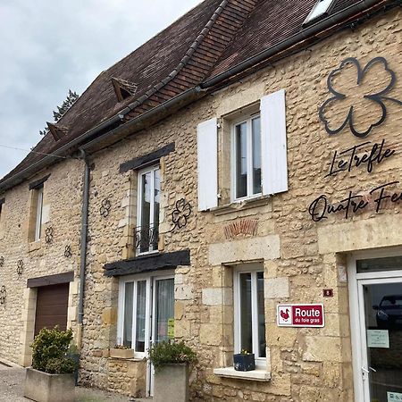 Le Trefle A Quatre Feuilles Hotell Siorac-en-Périgord Eksteriør bilde